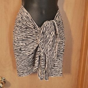 Xhilaration Beach Sarong L/XL Beige & Black
